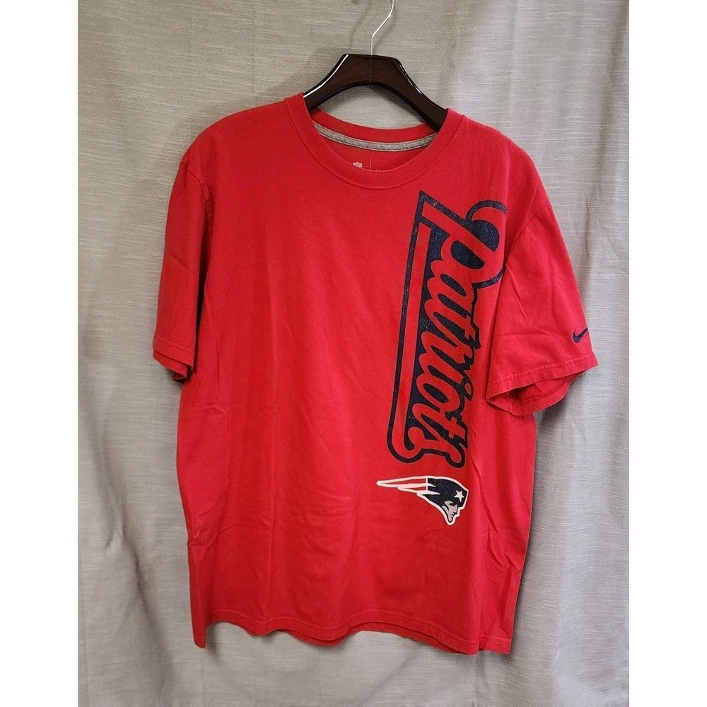 Men New England Patriots Nike NFL Team Apparel Red Graphic Tee Size XL S Sleave